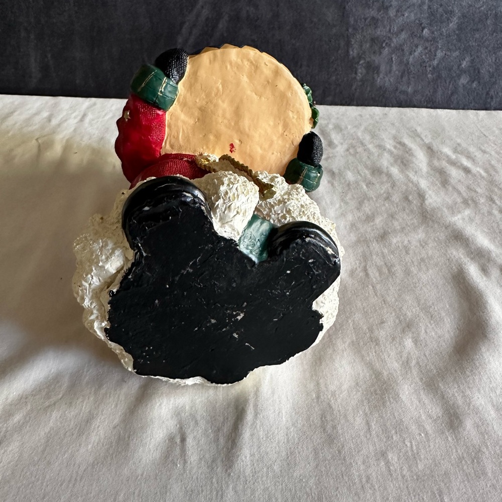 SANTA CLAUS HOLDING A PLATE WITH CHRISTMAS COOKIES - Picture 9 of 9